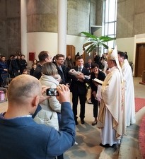 Biskup Pozaić krstio šesto dijete obitelji Arnuš